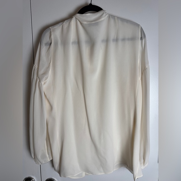 Akris Selde Mulberry Silk Blouse with neck tie, cream, size 12 - Picture 3 of 10